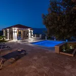 Diamond- Beautiful Seaview, Bar, Pool & Gym * Selca (Brac)