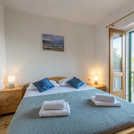 Villa Diamond- Beautiful Seaview, Bar, Pool & Gym *