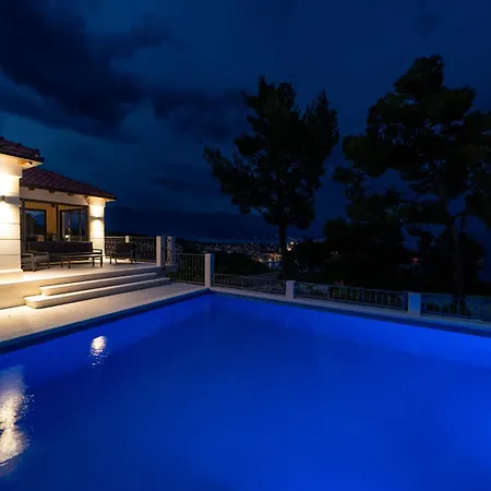 Diamond- Beautiful Seaview, Bar, Pool & Gym 别墅 *