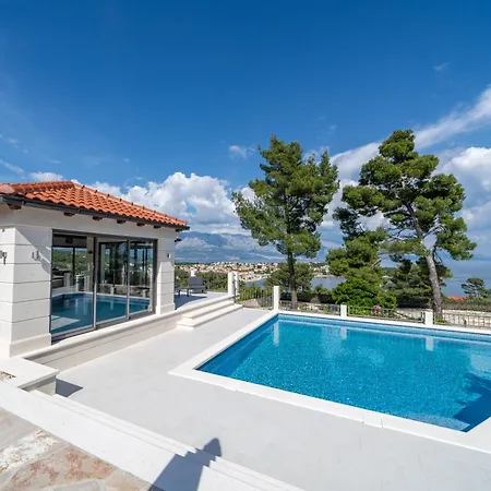 Diamond- Beautiful Seaview, Bar, Pool & Gym * Selca (Brac)